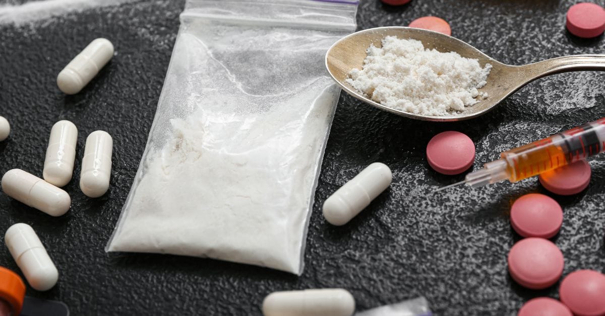 2 doctors charged for drug party