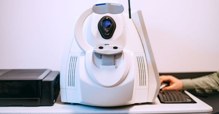 Wiseland Eyecare Adds OCT Imaging in Singapore